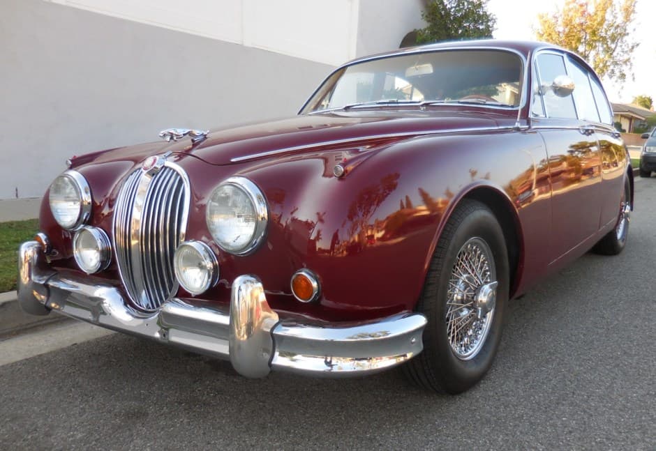 1962 Jaguar Mk II sold for $17,300