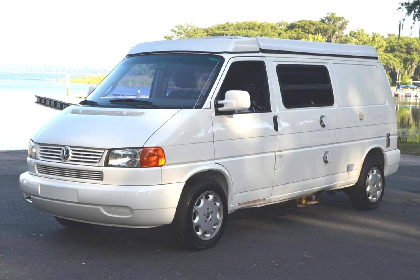 2000 Volkswagen Eurovan sold for $20,950