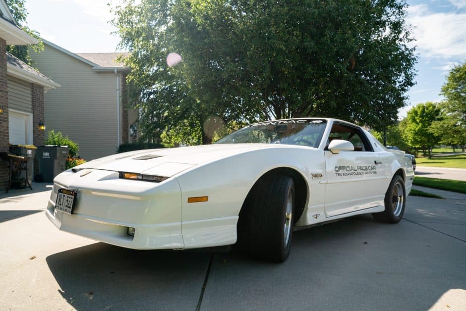 1989 Pontiac Firebird (1982-1992) sold for $26,500