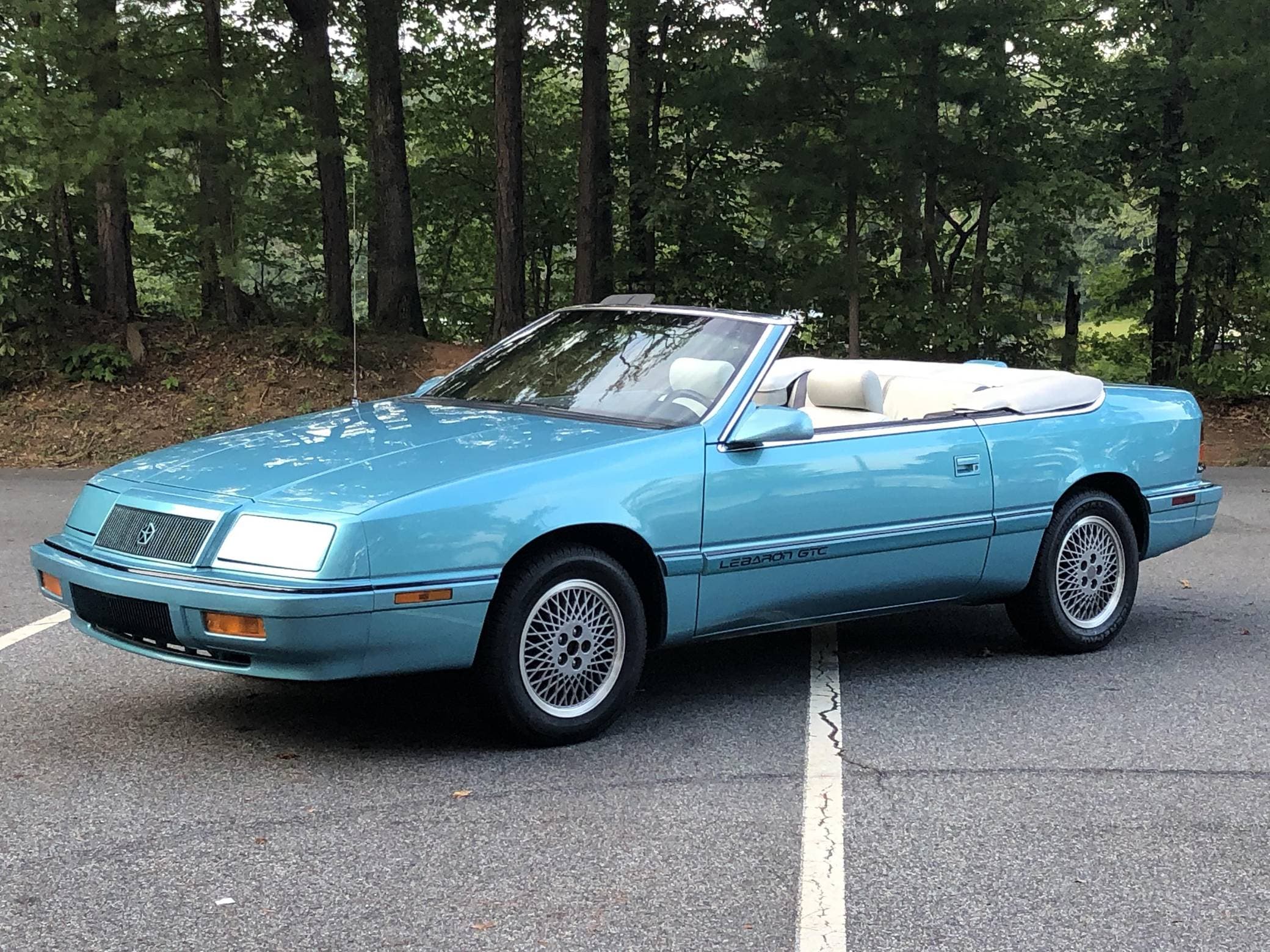 1992 Chrysler LeBaron sold for $5,192
