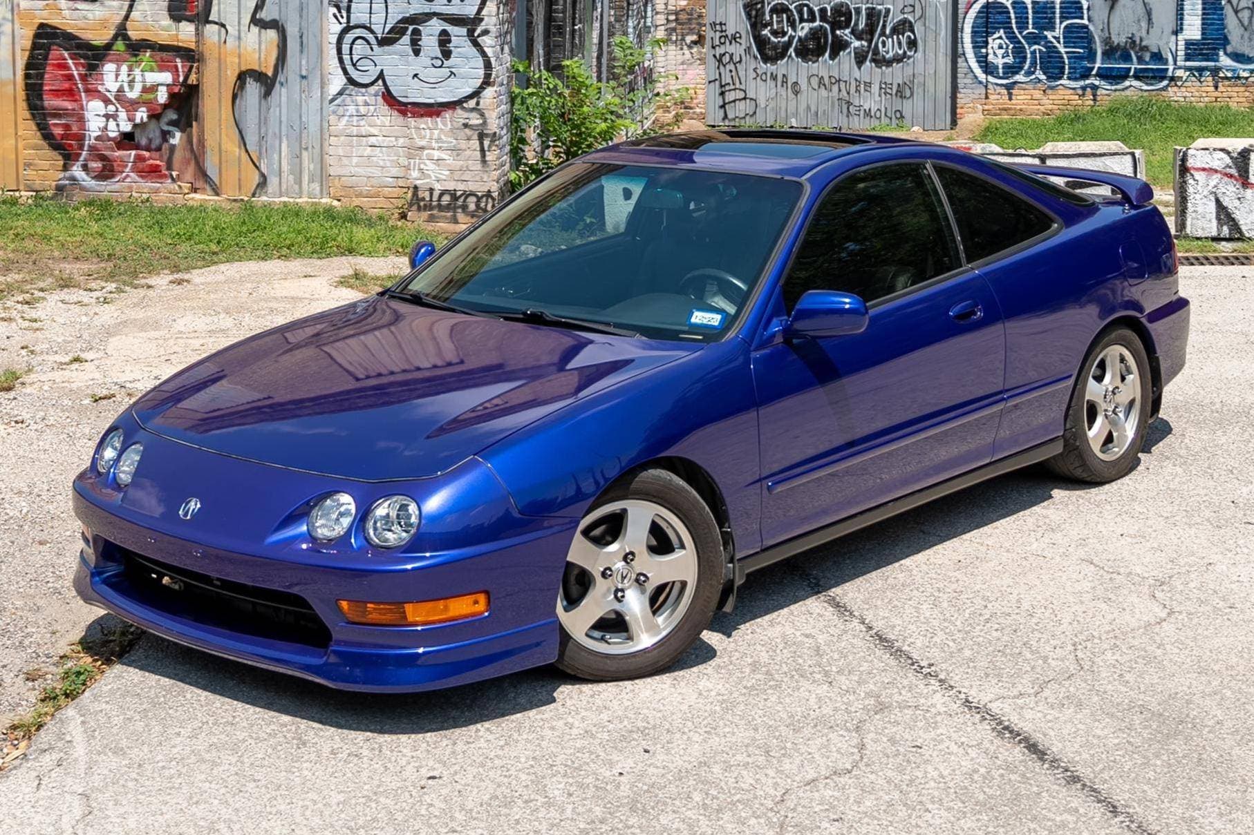 1998 Acura Integra sold for $17,300