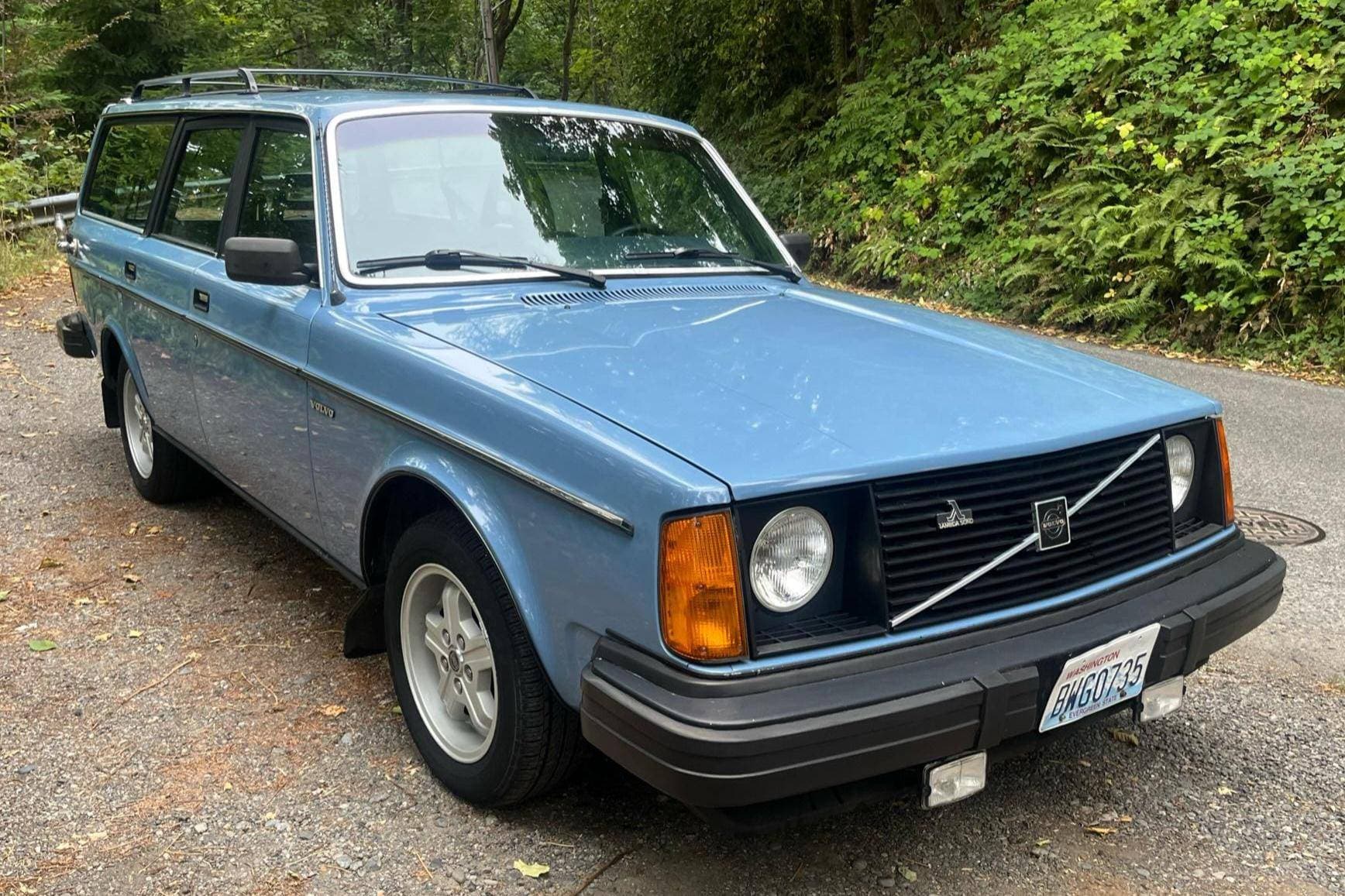 1982 Volvo 240 sold for $6,500