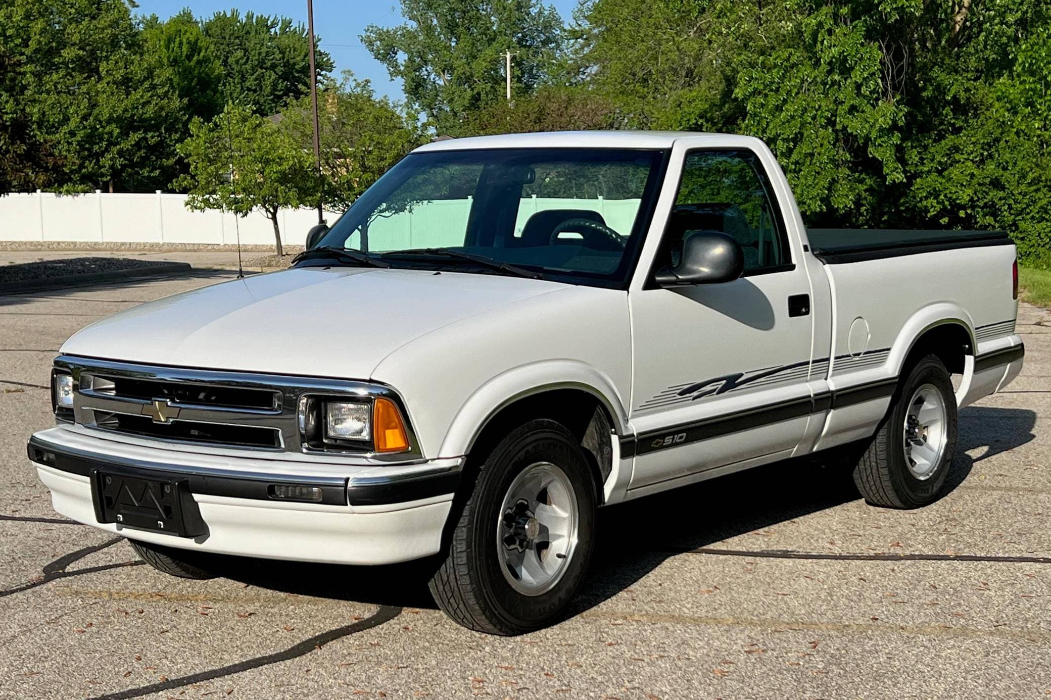 1996 Chevrolet S10 sold for $9,400