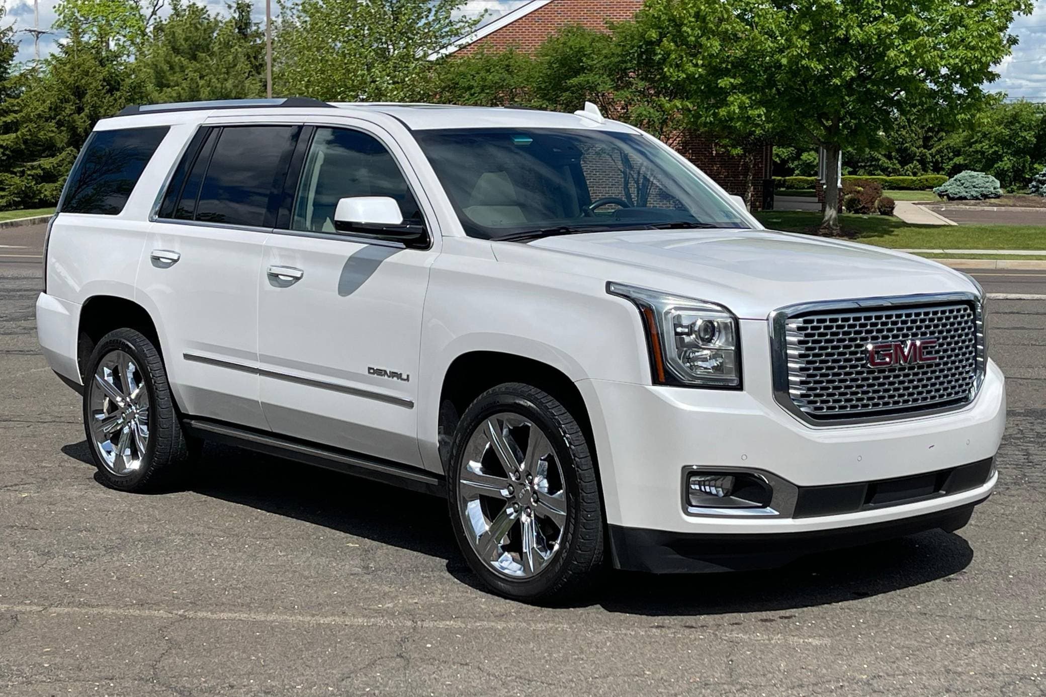 2016 GMC Yukon sold for $22,750