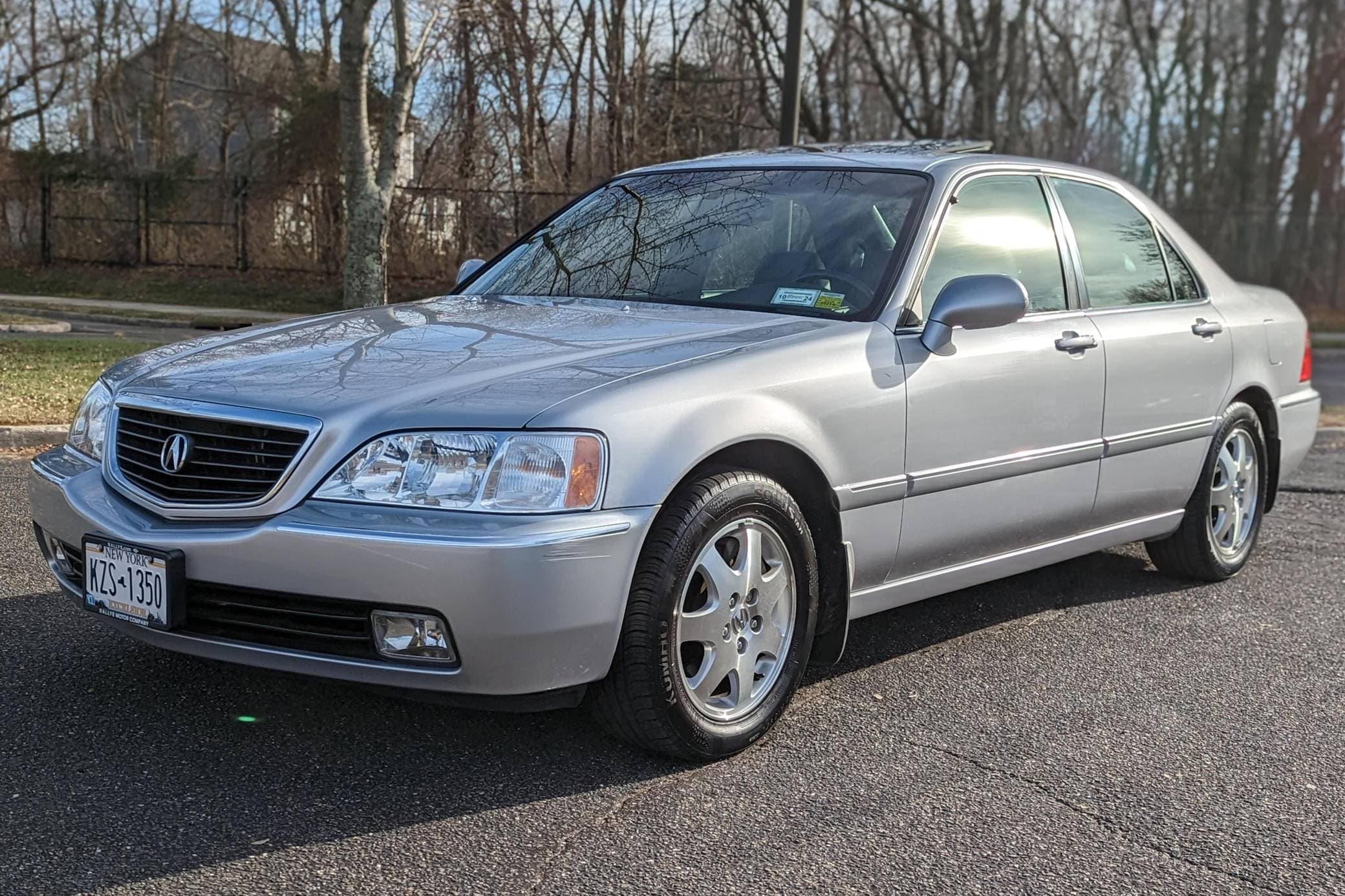2002 Acura RL sold for $12,500