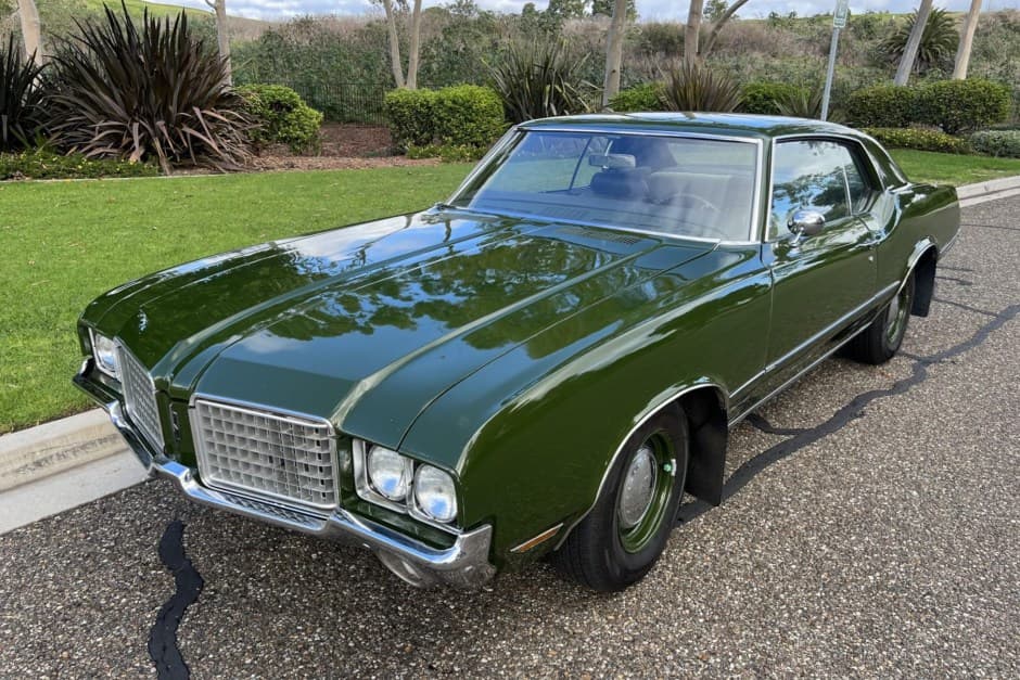 1972 Oldsmobile Cutlass sold for $8,300