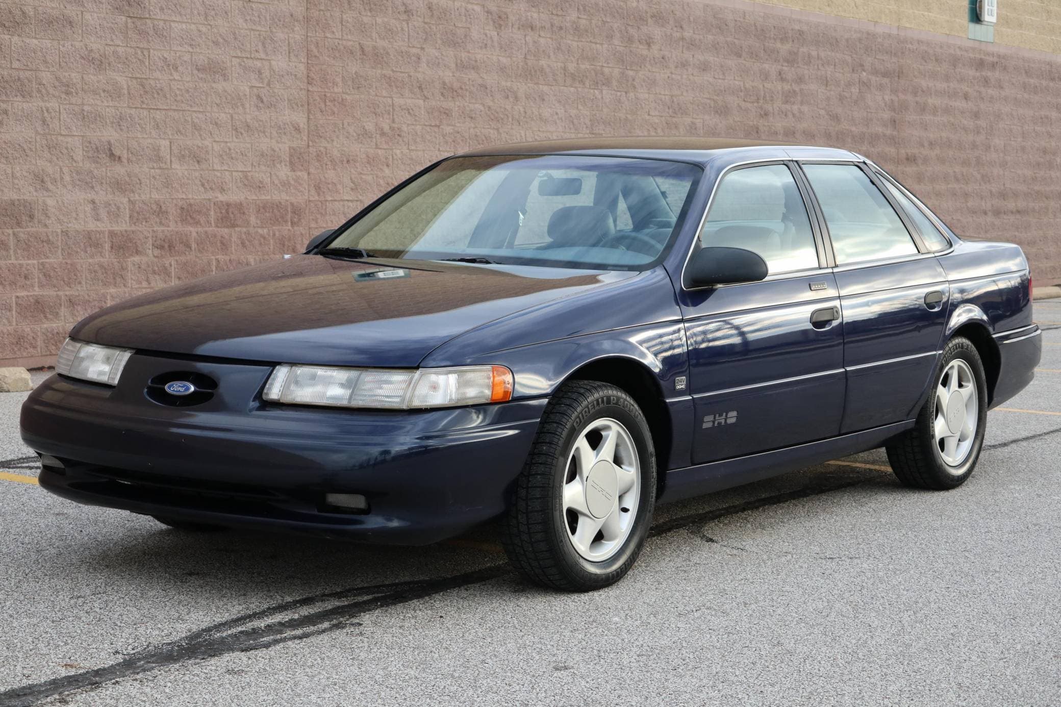 1992 Ford Taurus sold for $7,500