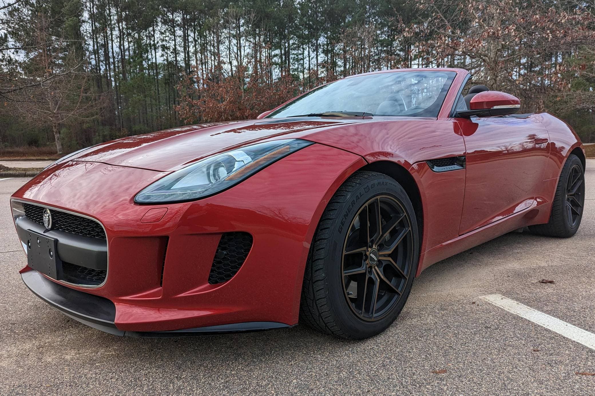 2014 Jaguar F-Type sold for $31,800