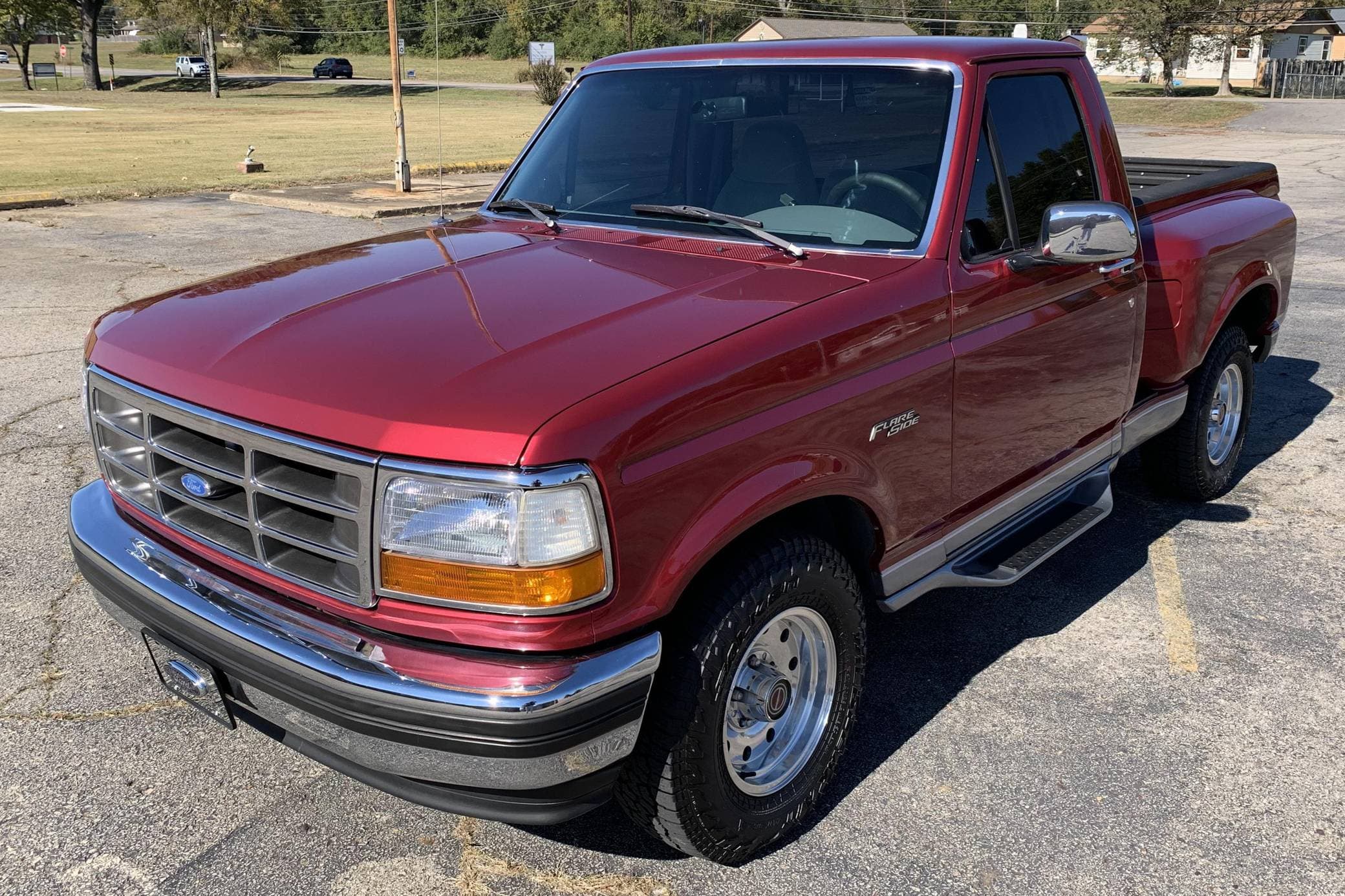 1994 Ford F-150 sold for $10,700