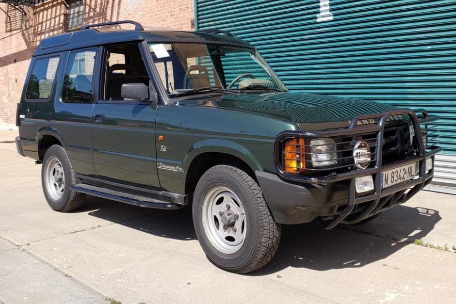 1992 Land Rover Discovery sold for $13,250