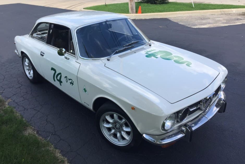1974 Alfa Romeo 105/115 Series Coupe sold for $32,000