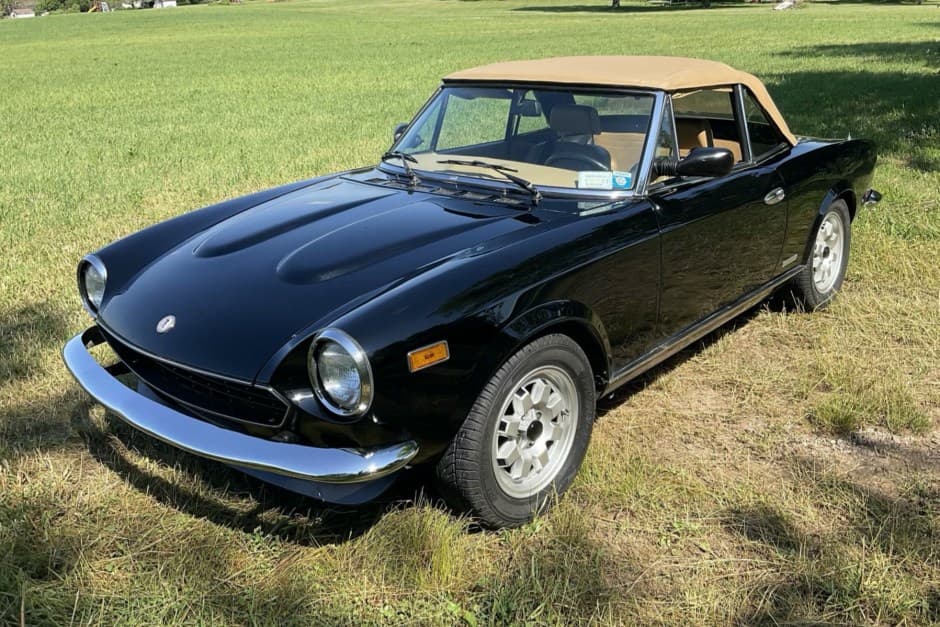 1983 Fiat 124 Spider (1966-1985) sold for $13,333