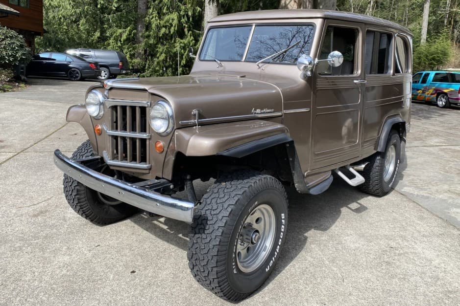1954 Willys Jeep Wagon sold for $22,780