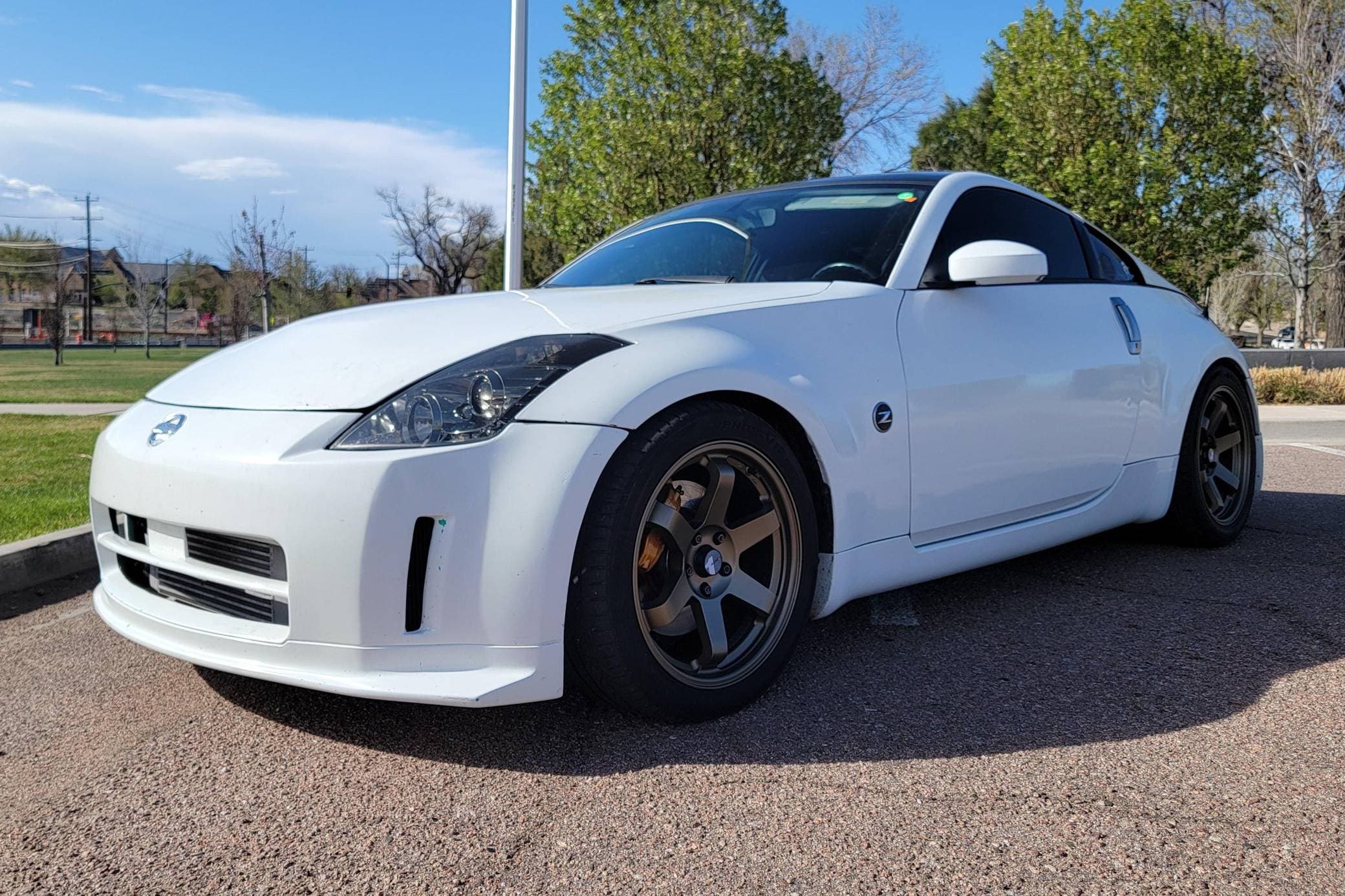 2008 Nissan 350Z sold for $15,500