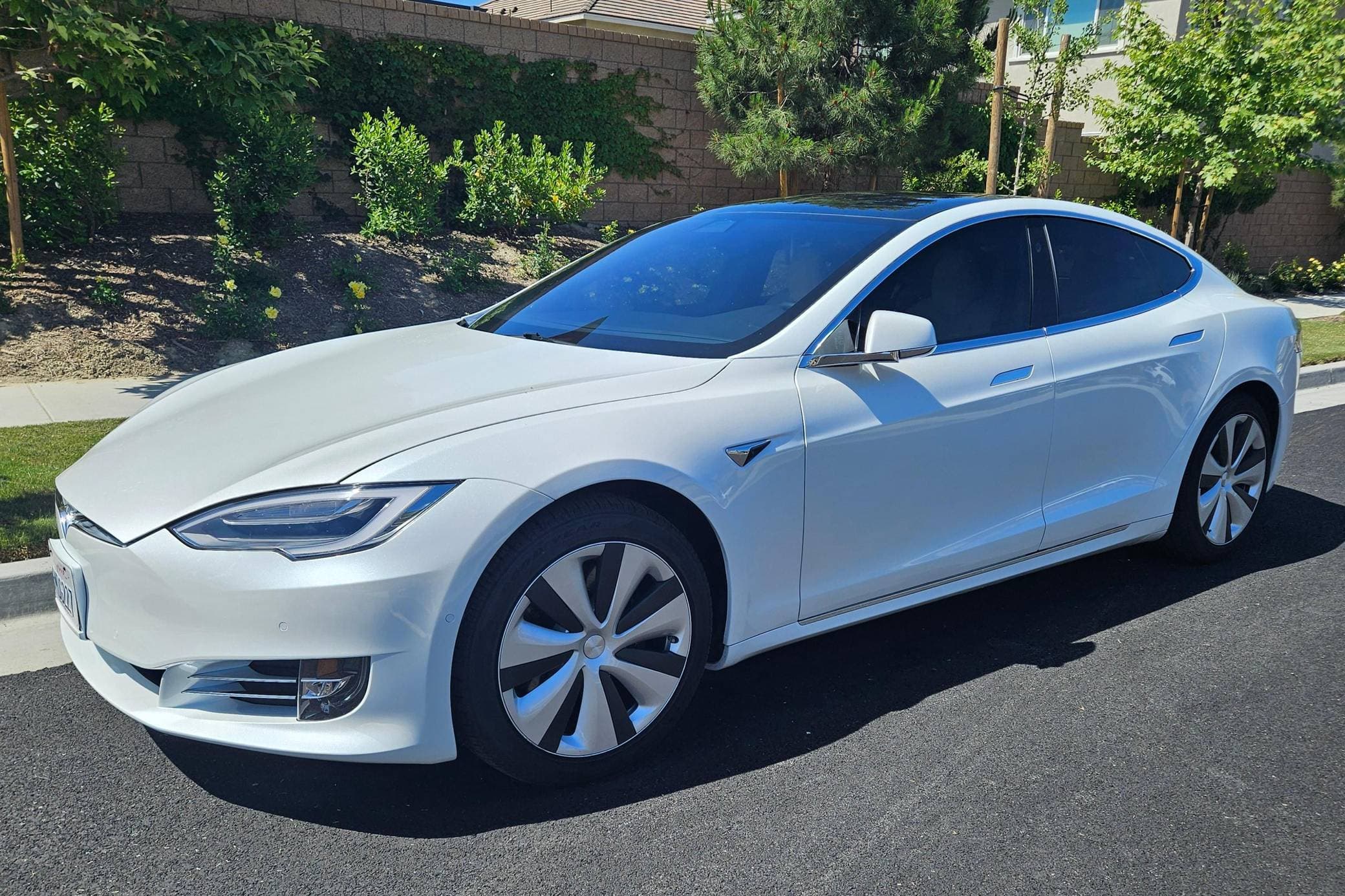 2020 Tesla Model S sold for $34,260