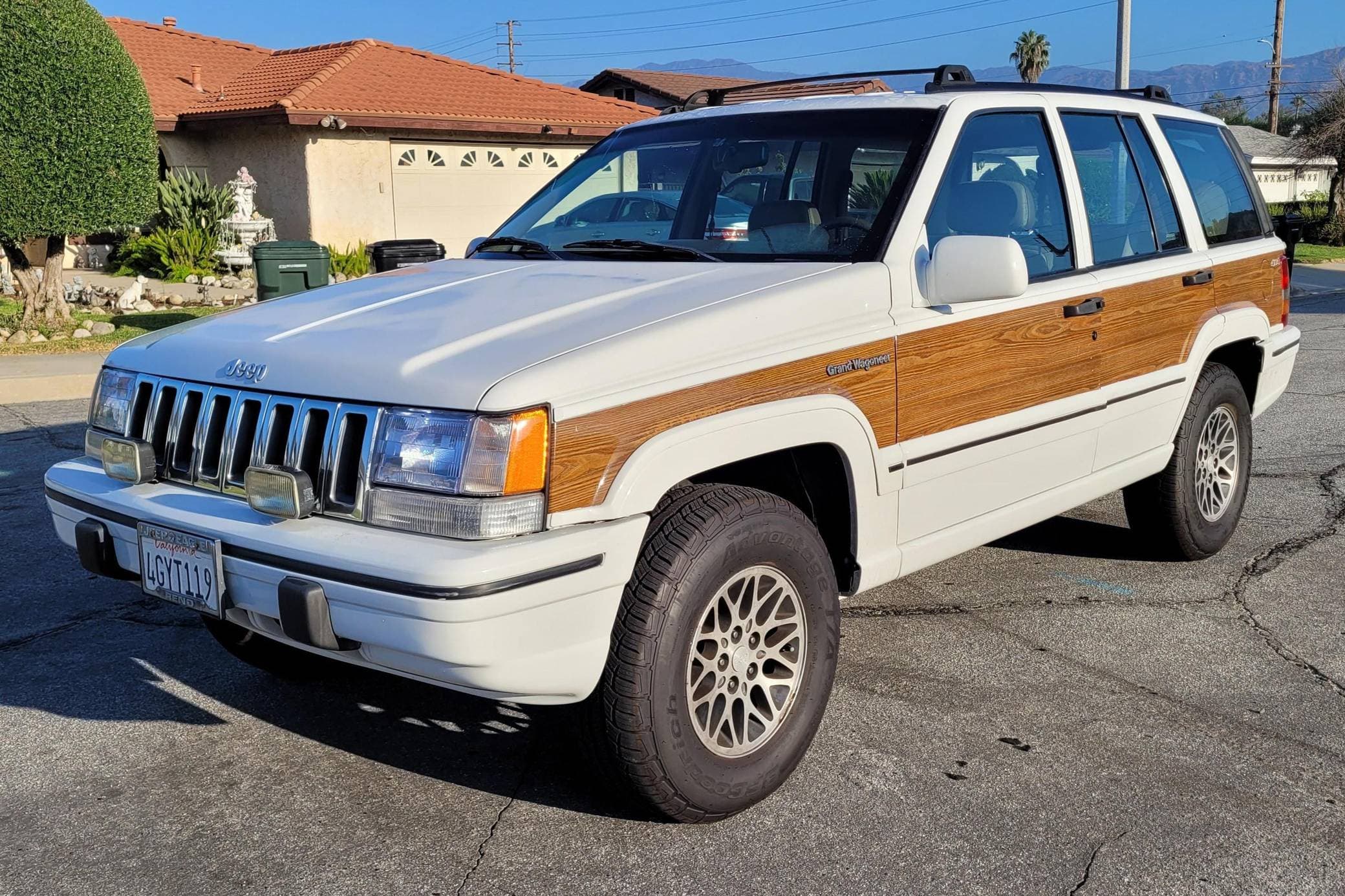 1993 Jeep Grand Cherokee sold for $5,820