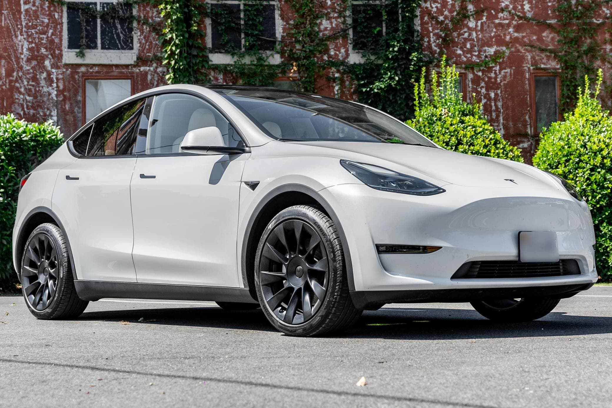 2023 Tesla Model Y sold for $42,000