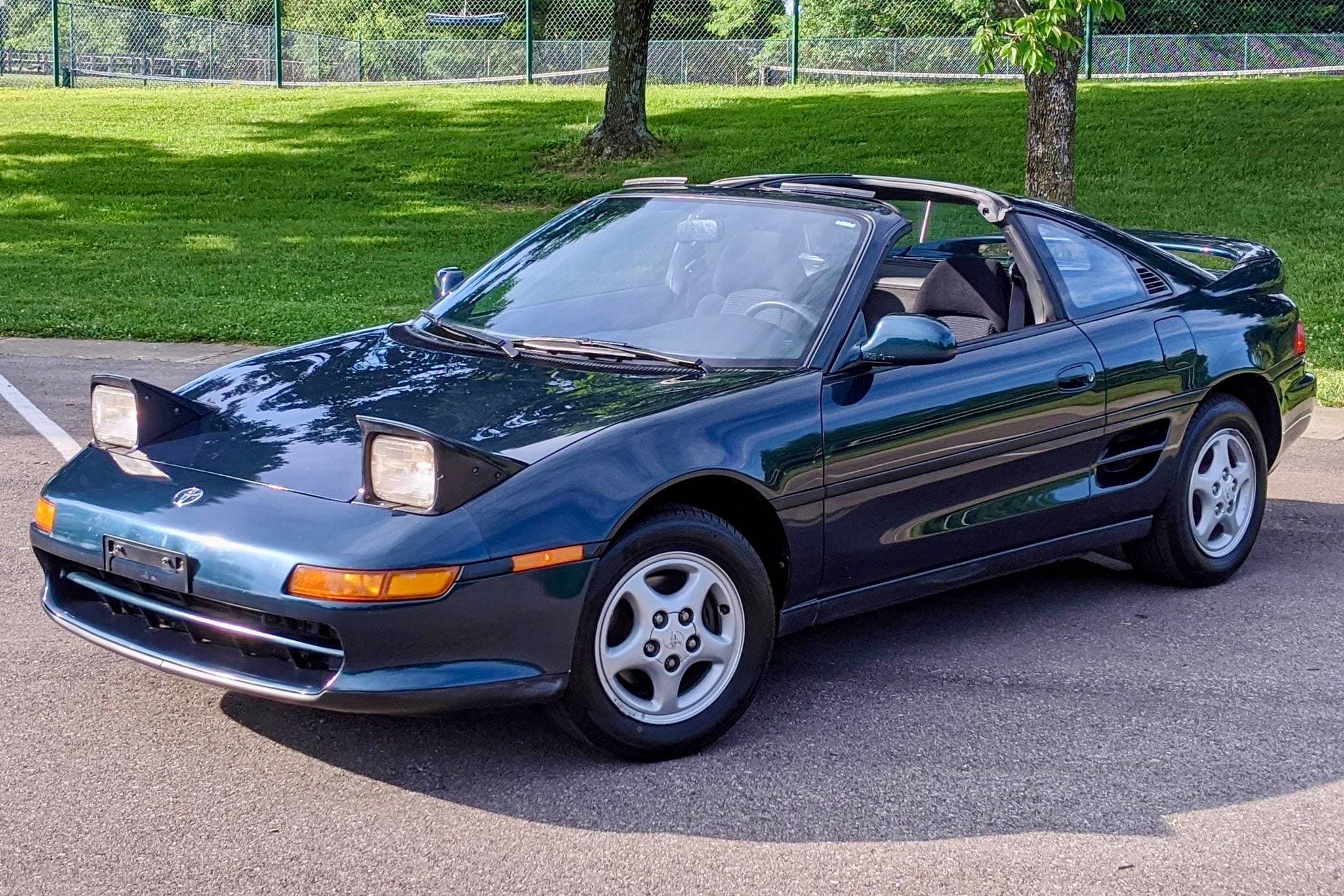 1992 Toyota MR2 sold for $8,300