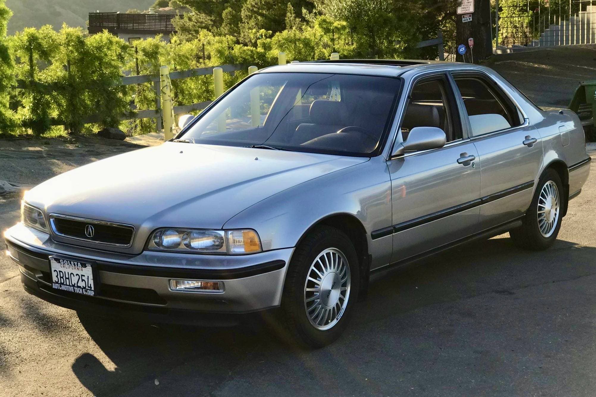 1992 Acura Legend sold for $9,000