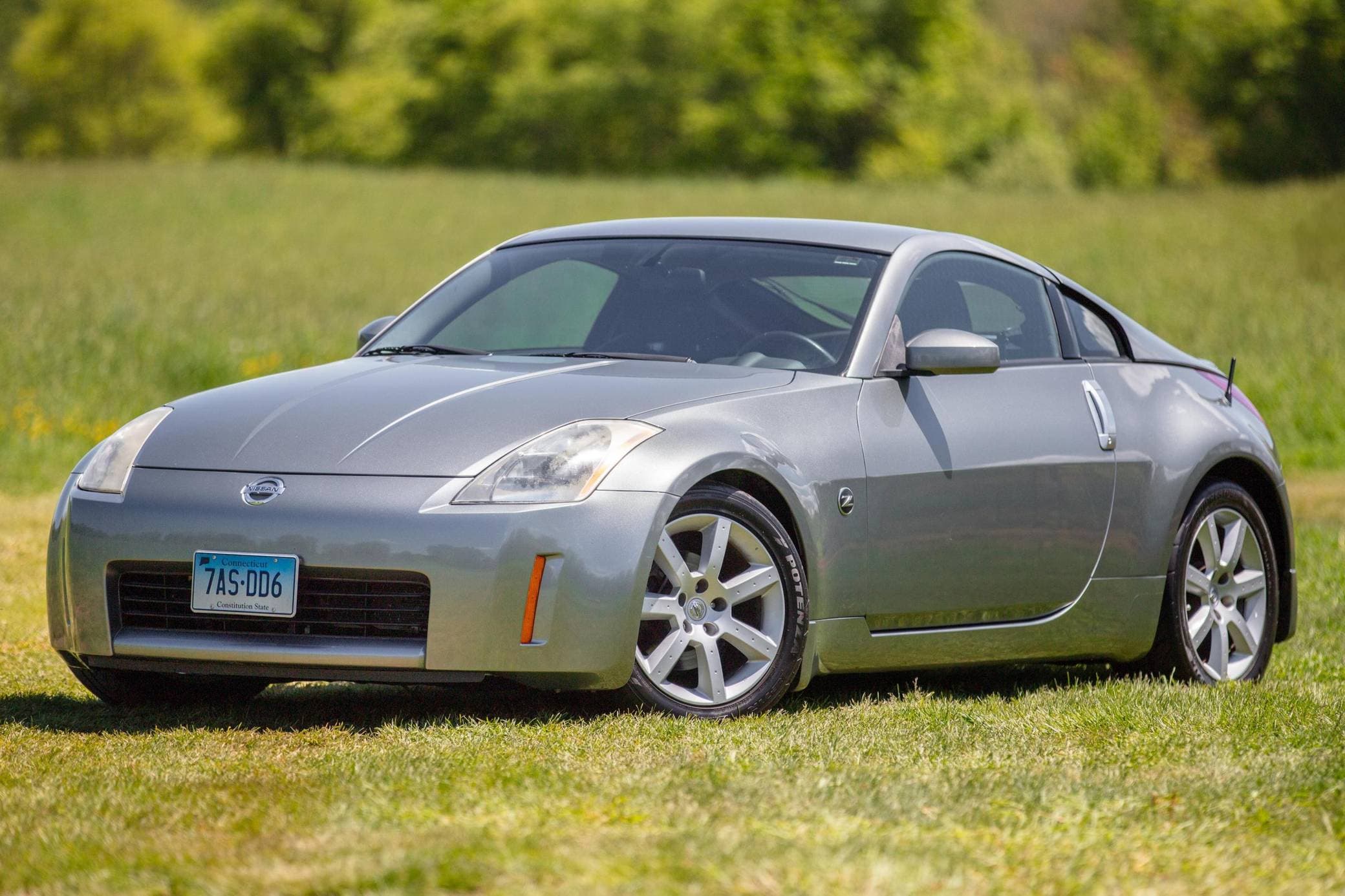 2005 Nissan 350Z sold for $9,600