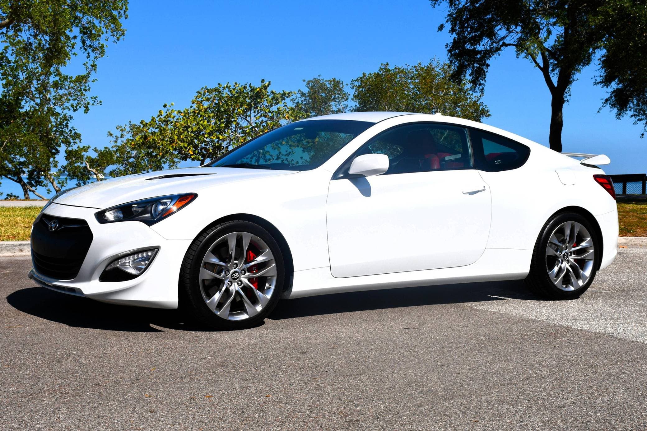 2013 Hyundai Genesis Coupe sold for $15,750