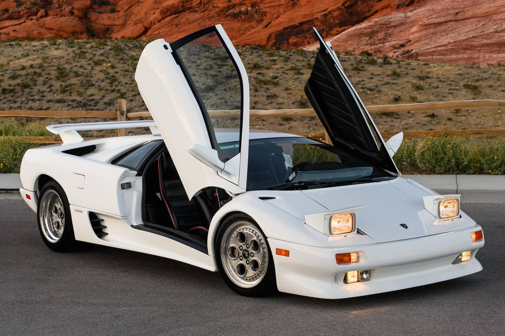 1991 Lamborghini Diablo sold for $275,000