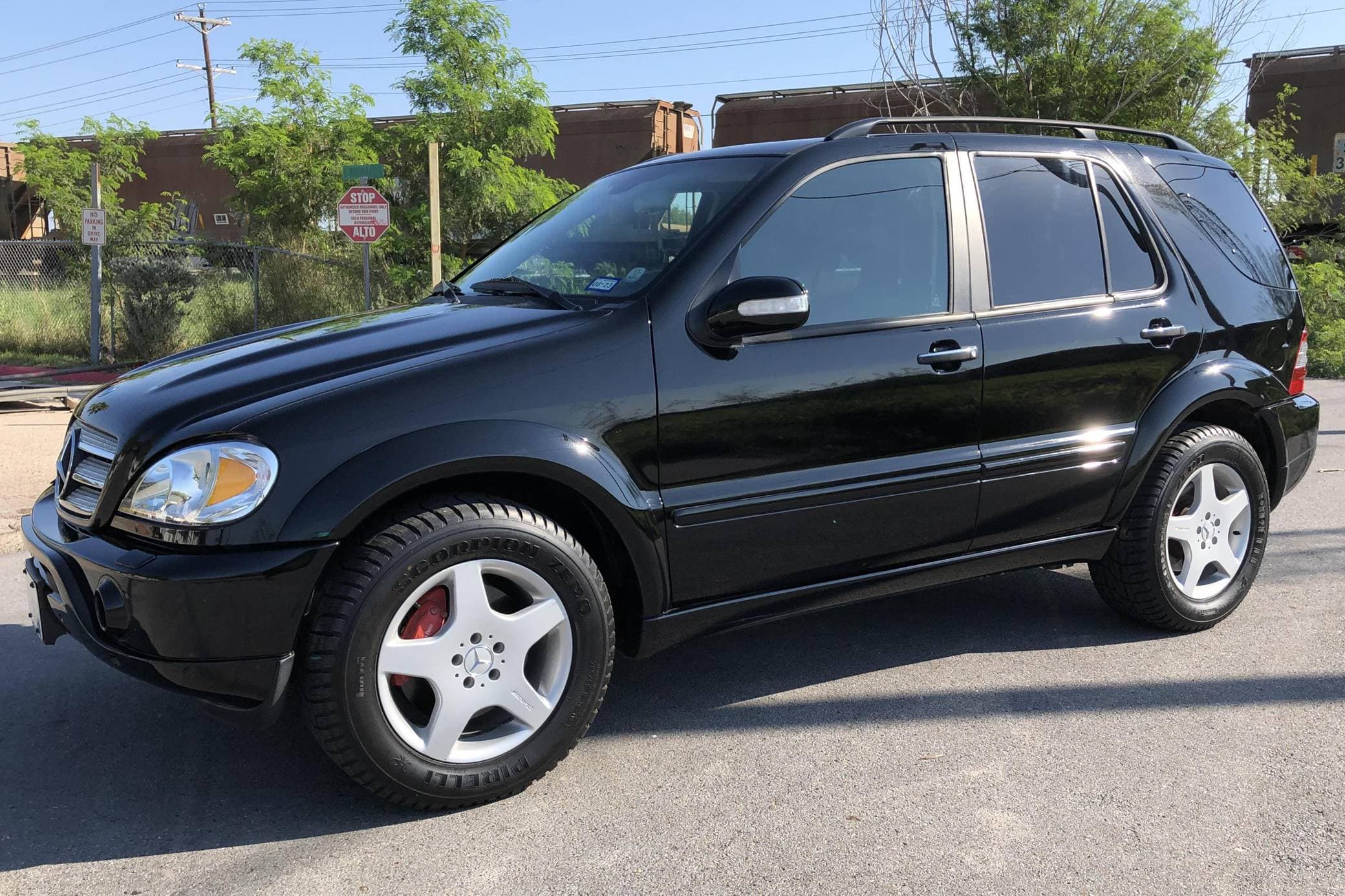 2002 Mercedes-Benz ML AMG sold for $9,000