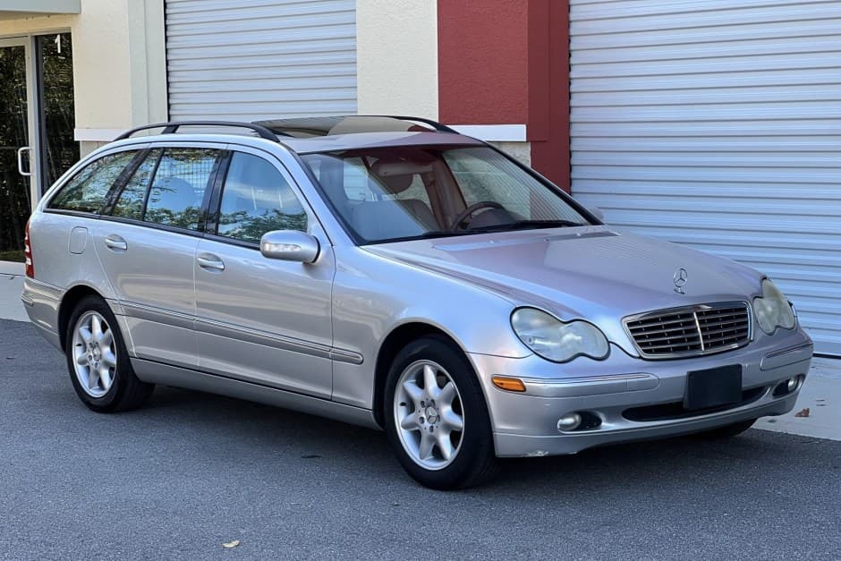 2004 Mercedes-Benz W203 C-Class sold for $6,700