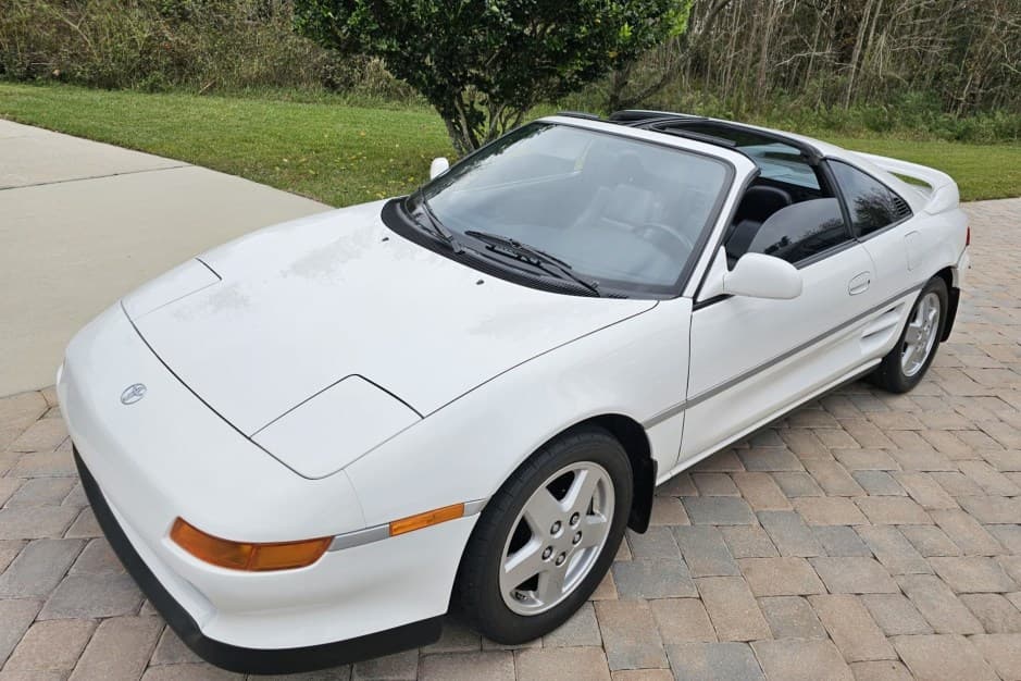 1993 Toyota SW20 MR2 sold for $27,250