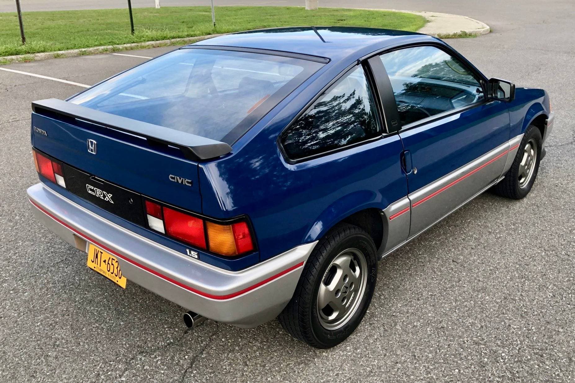 1984 Honda CRX sold for $13,300