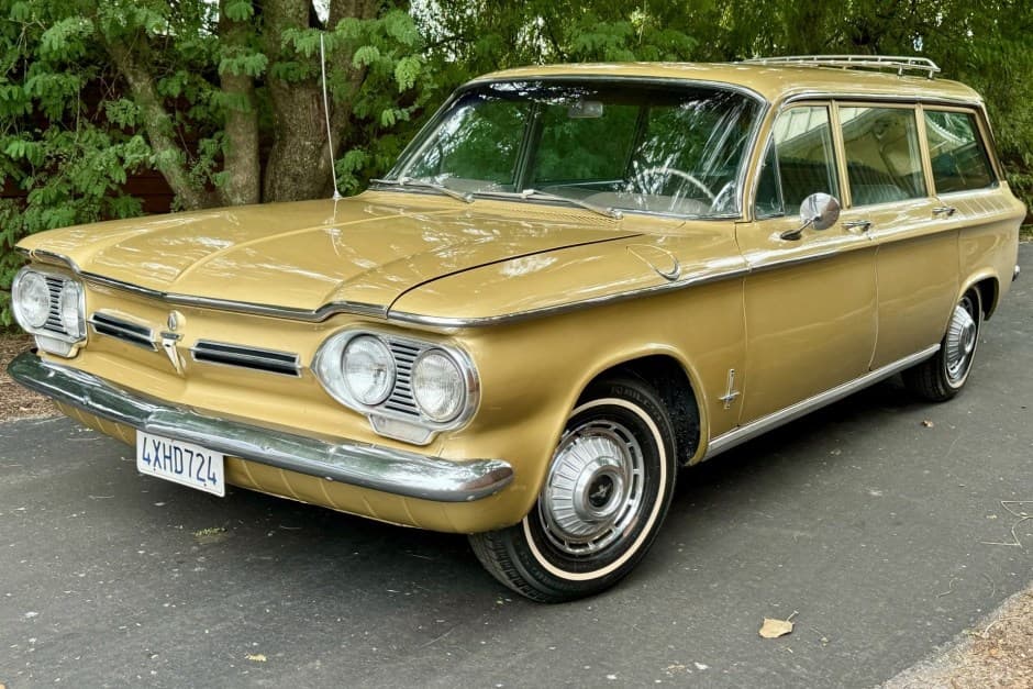 1962 Chevrolet Corvair (1960-1964) sold for $10,750