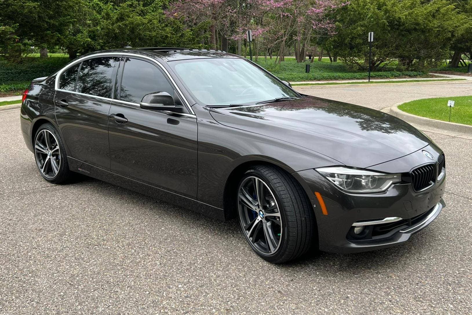 2017 BMW 3 Series sold for $15,999