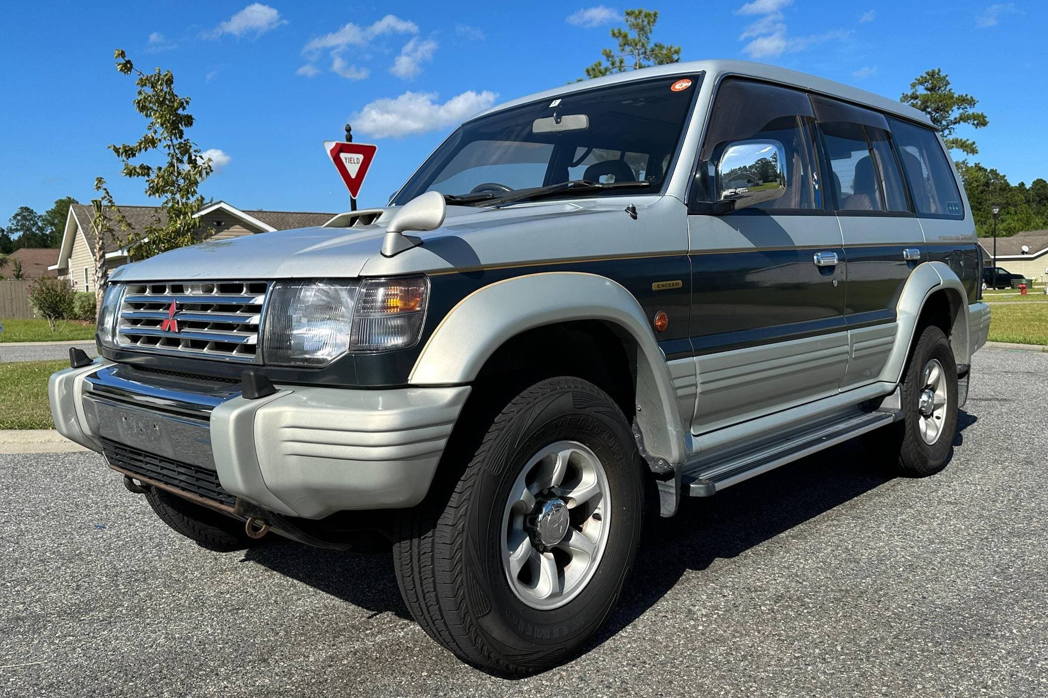 1995 Mitsubishi Pajero sold for $7,600