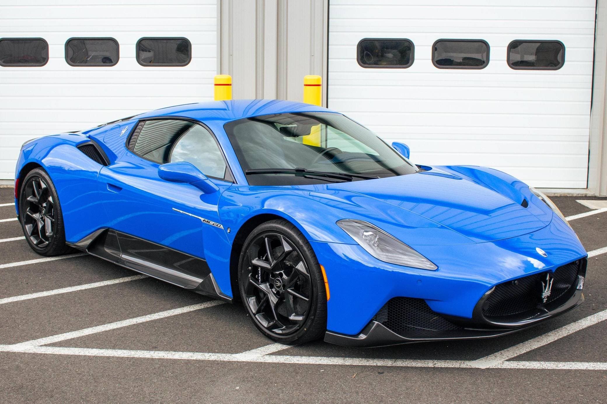 2022 Maserati MC20 sold for $203,000