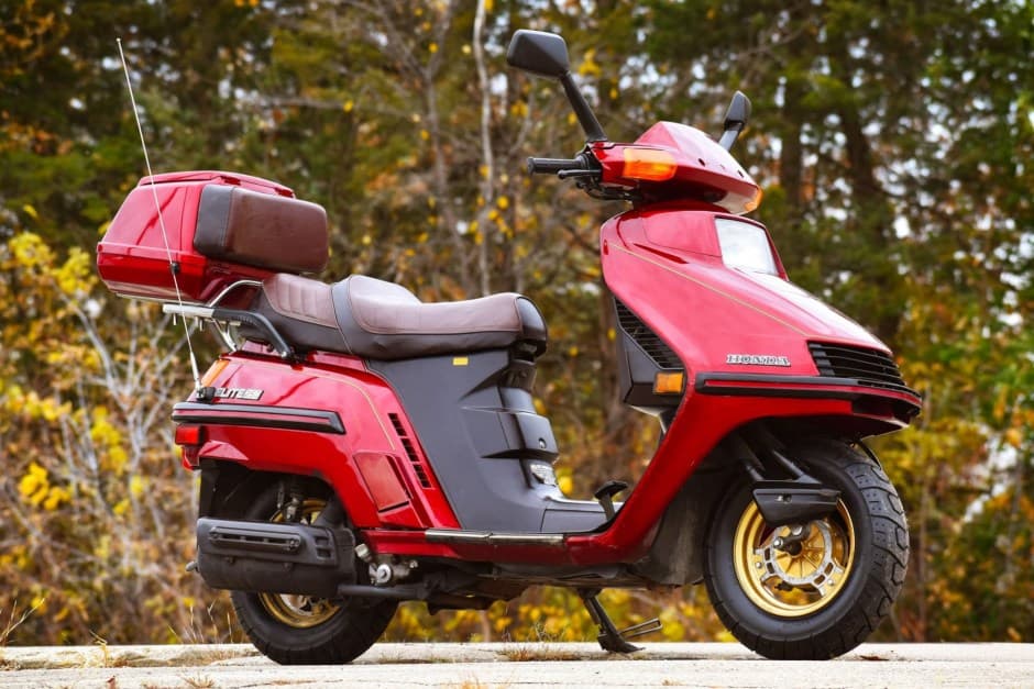 1985 Honda Step-Through Scooter sold for $3,433