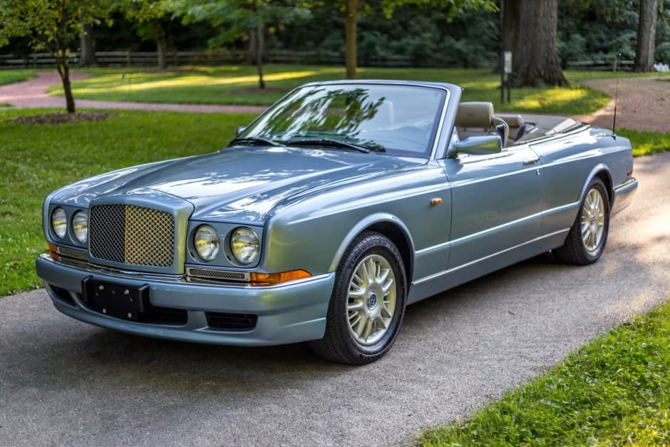2002 Bentley Azure sold for $55,000