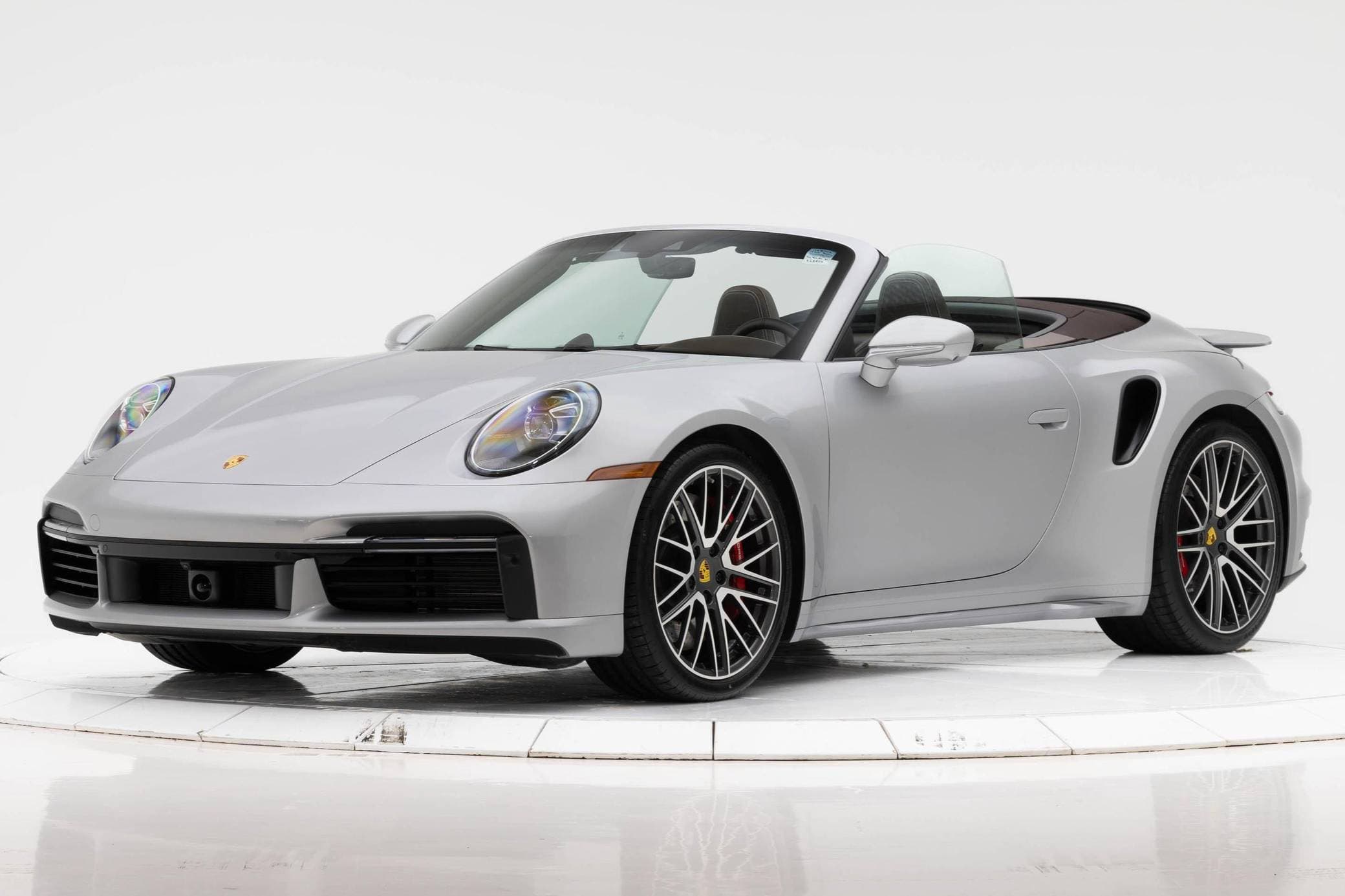 2021 Porsche 992 911 sold for $165,992