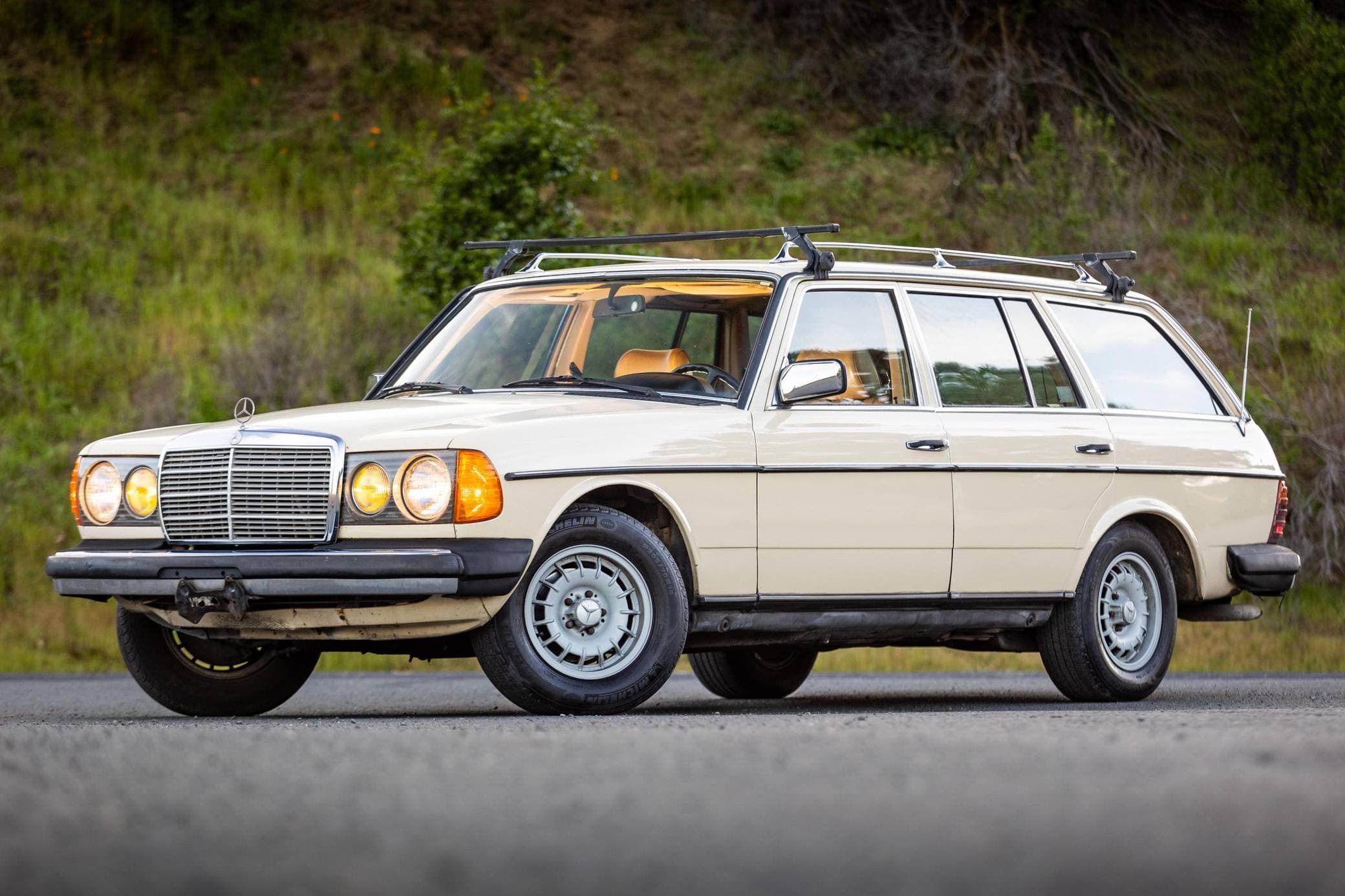 1983 Mercedes-Benz E-Class sold for $6,700
