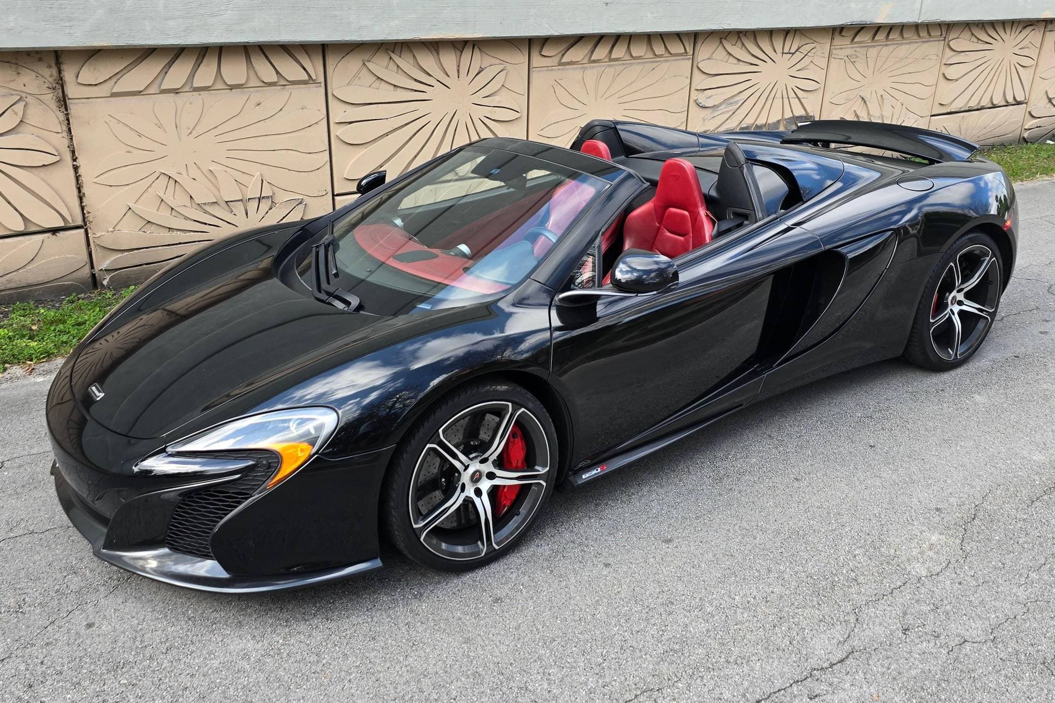 2015 McLaren 650S sold for $87,505