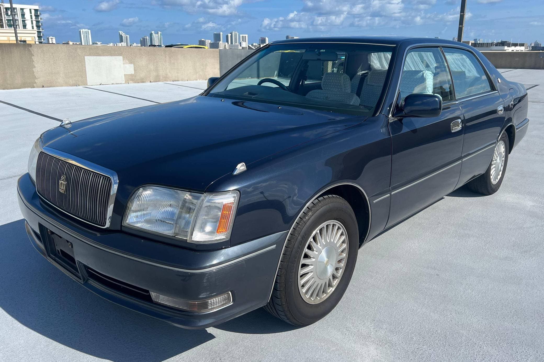 1996 Toyota Crown sold for $5,700