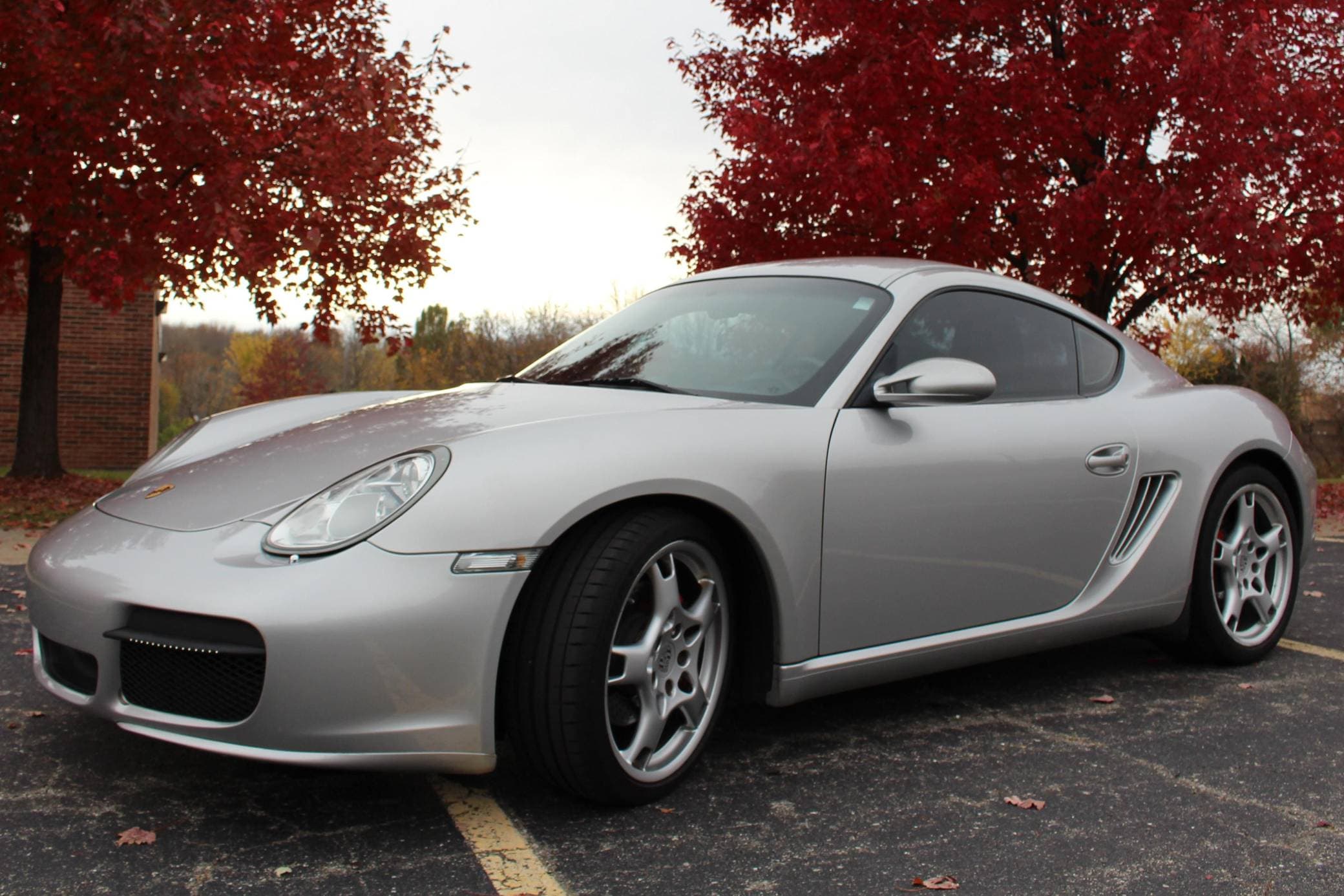 2006 Porsche 987 Cayman sold for $25,000