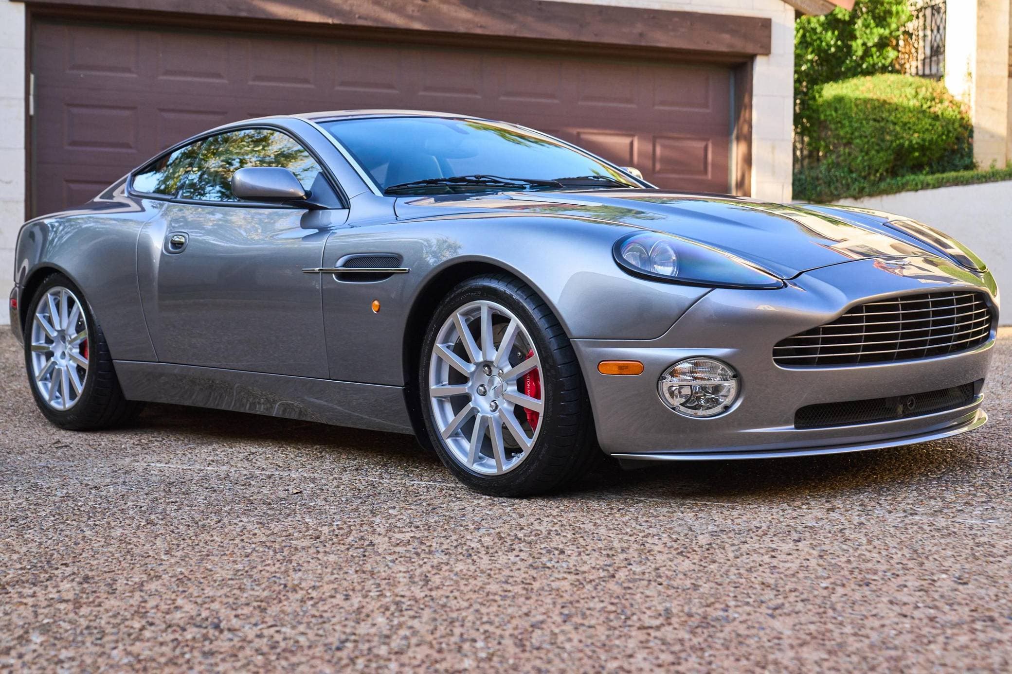 2005 Aston Martin Vanquish sold for $65,000