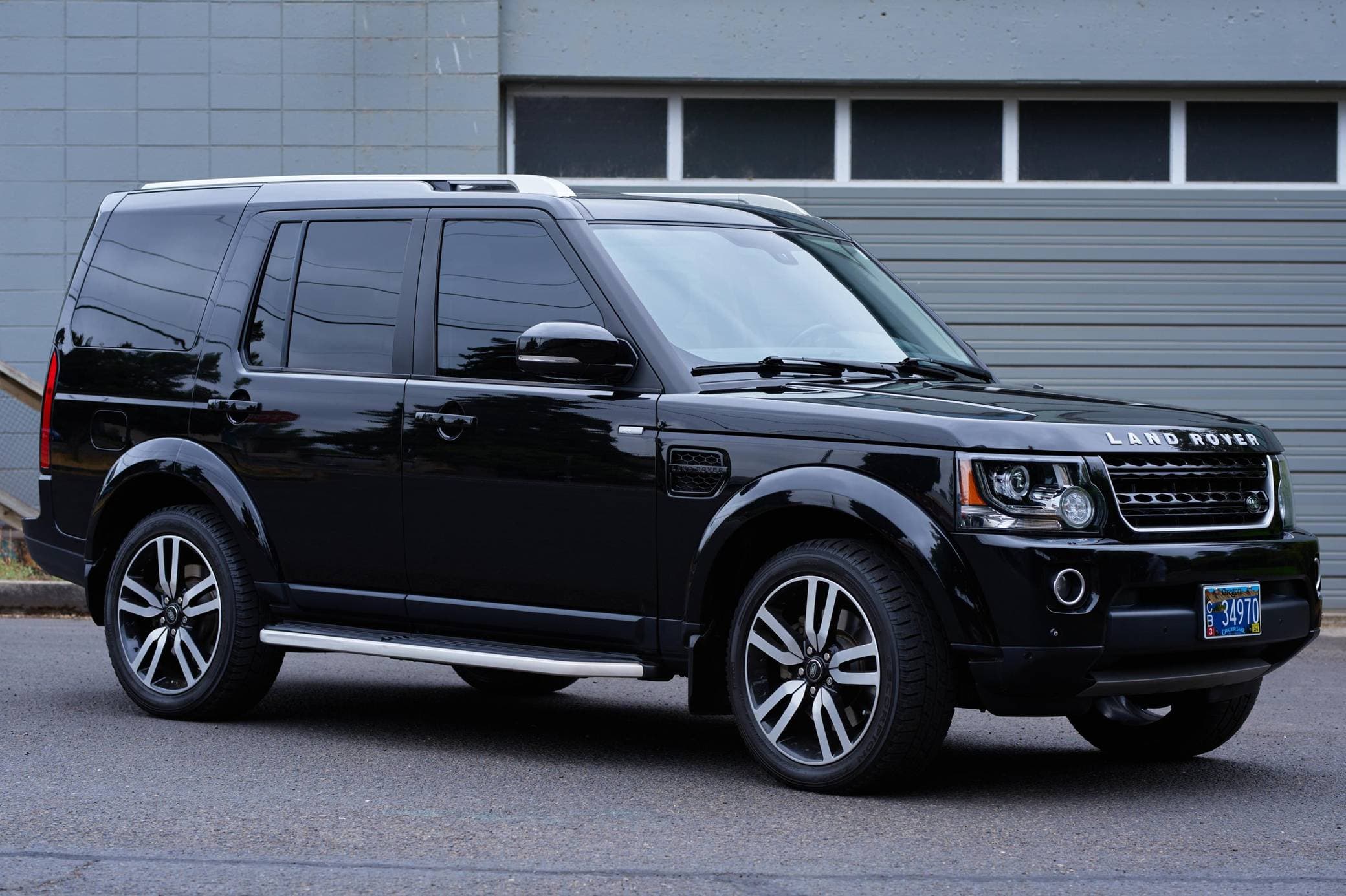 2016 Land Rover LR4 sold for $30,000