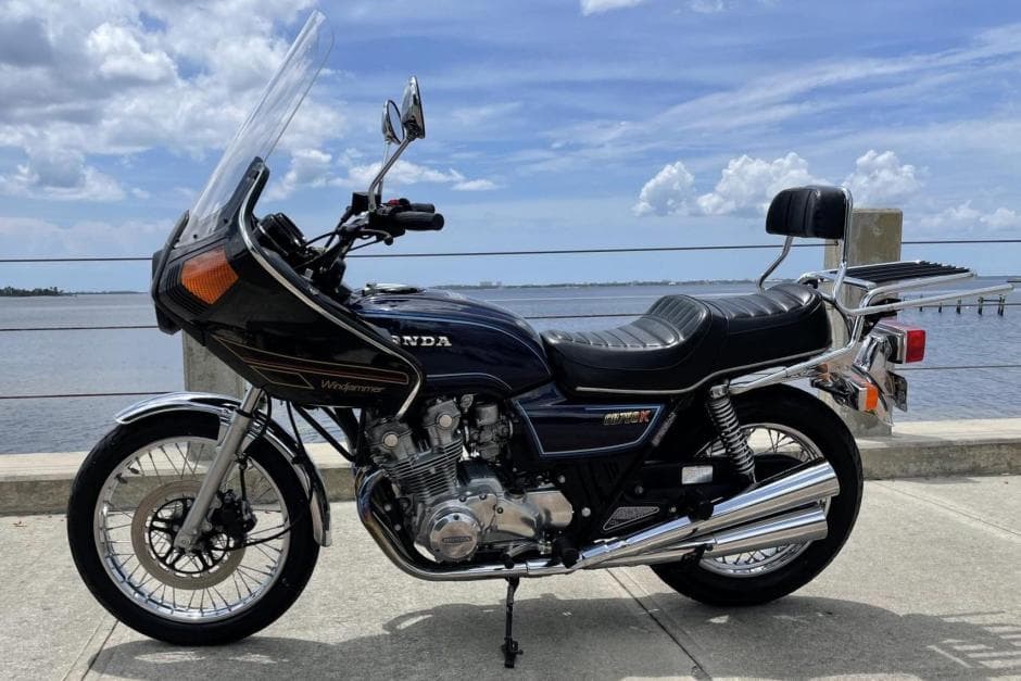 1982 Honda CB750 & CB750A sold for $2,900