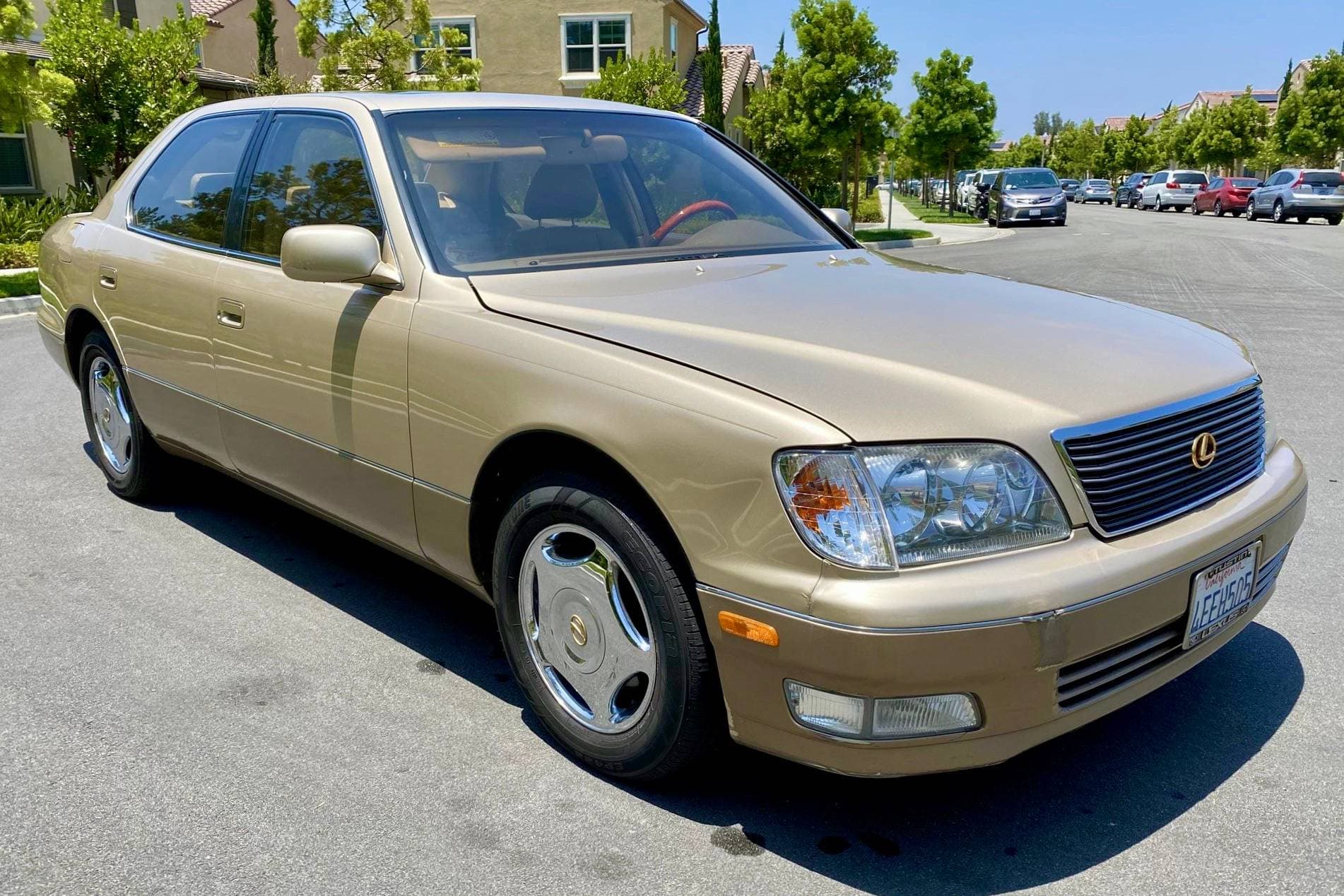 1999 Lexus LS sold for $4,150