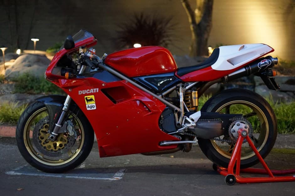 1998 Ducati 916 sold for $33,000