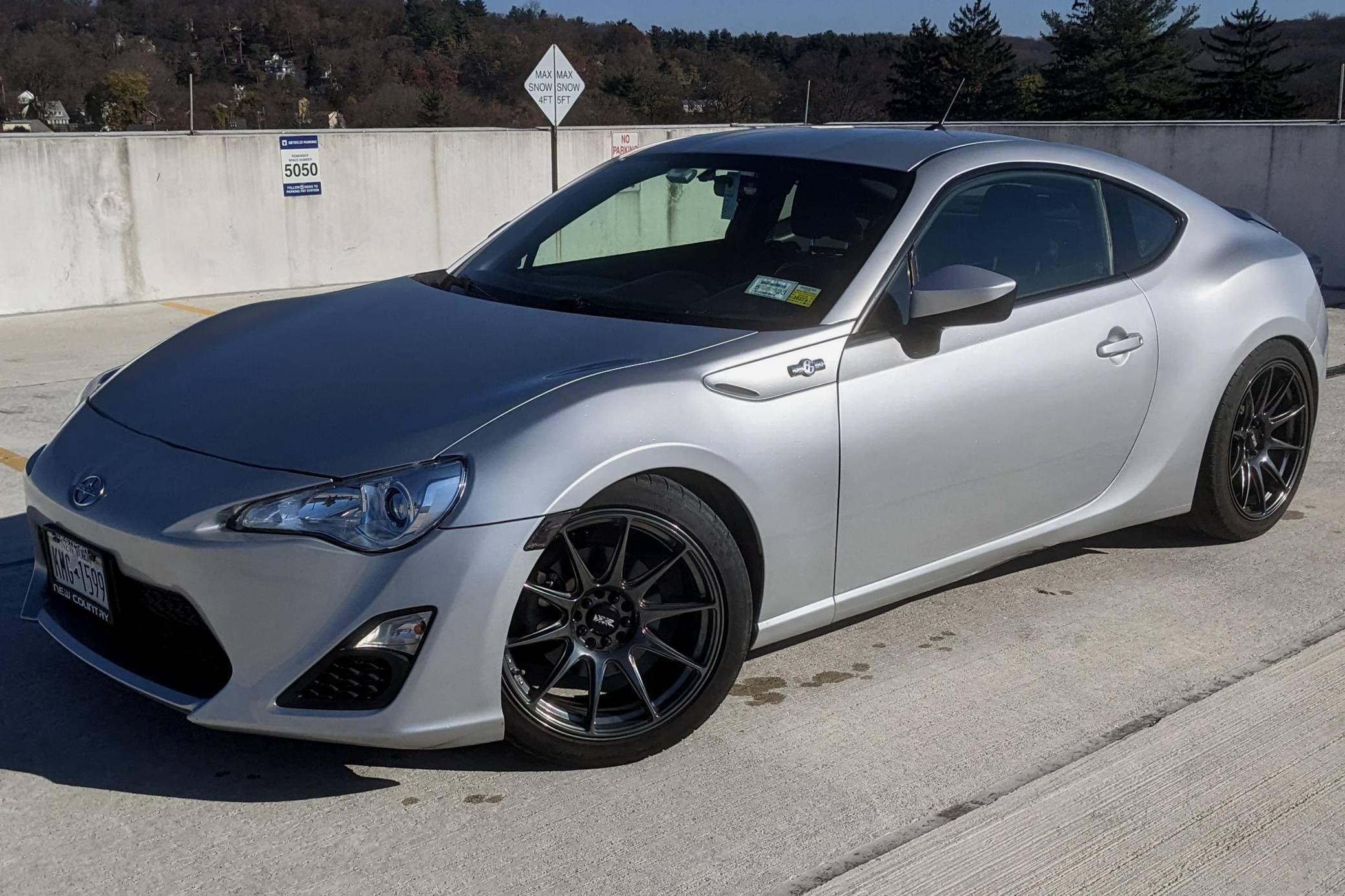 2013 Scion FR-S sold for $17,420