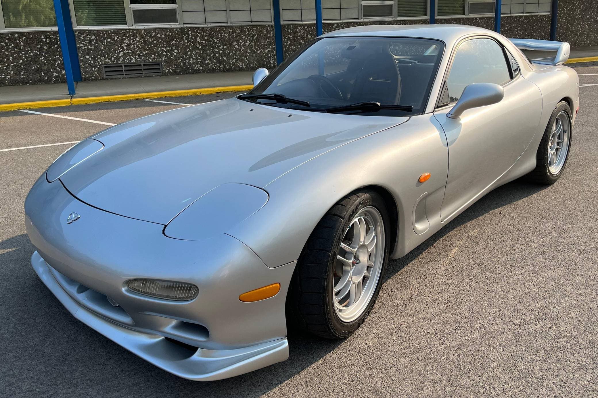 1995 Mazda FD RX-7 sold for $19,800