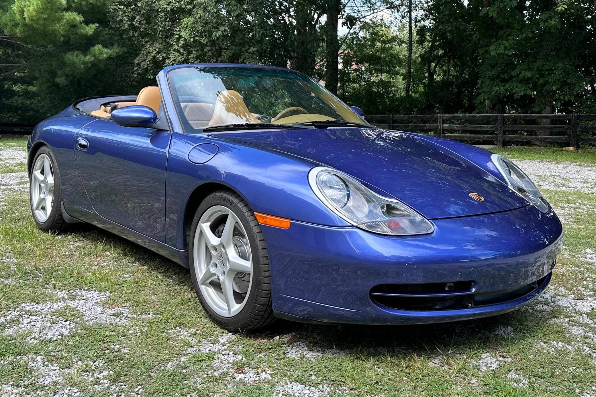 1999 Porsche 996 911 sold for $18,100
