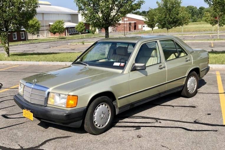 1984 Mercedes-Benz C-Class sold for $3,350
